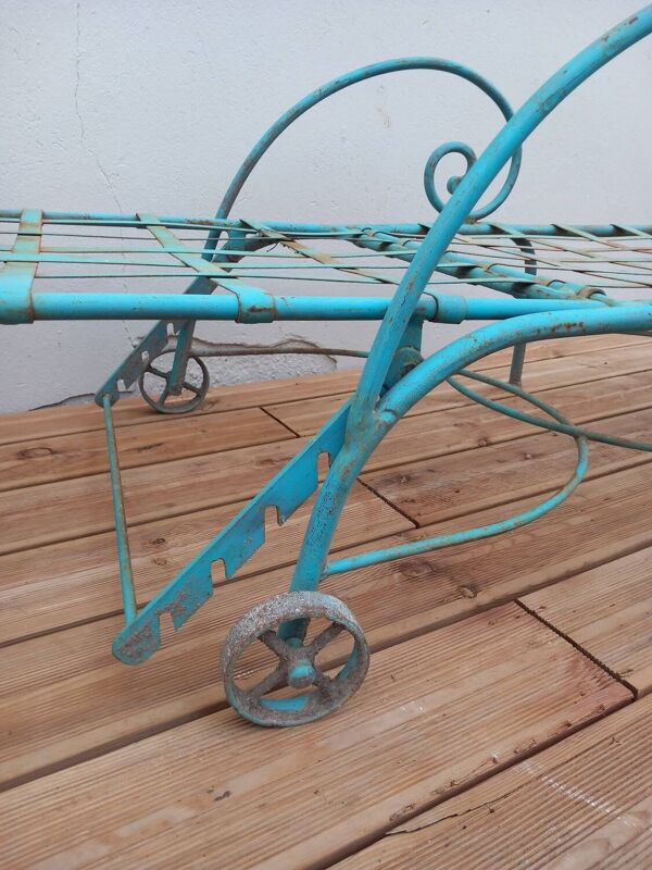 Lot 2 chaises longues anciennes fer forgé et ses 2 guéridons