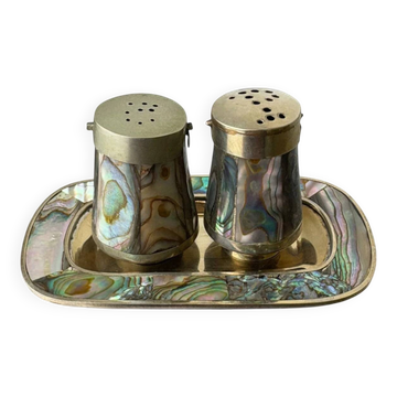 Salière et poivrière en coquille d'abalone avec plateau, Alpaca Mexique, années 1970