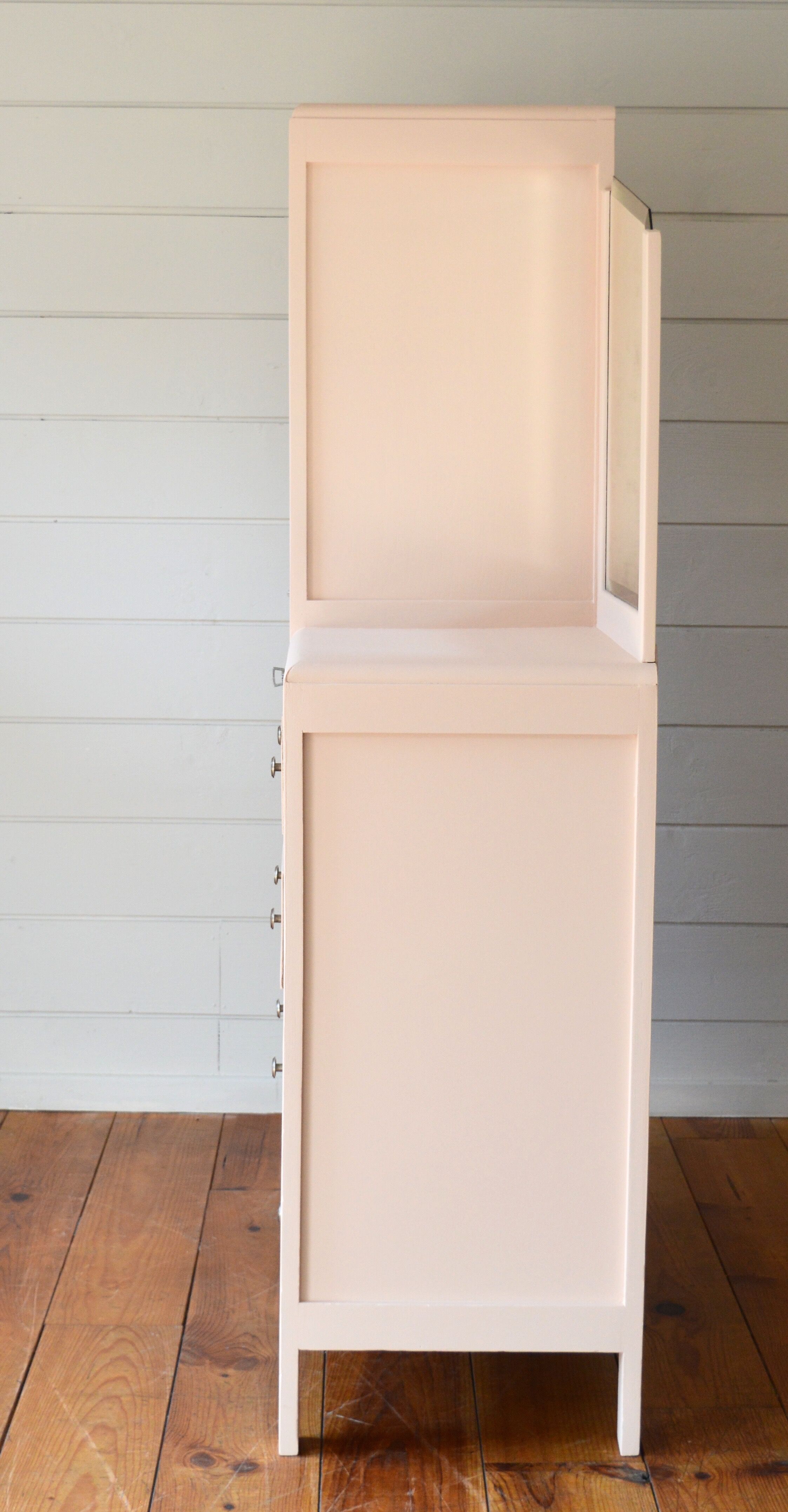 asymmetrical cabinet
