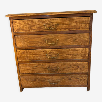 Oak chest of drawers