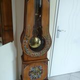 Polychrome comtoise clock of flowers