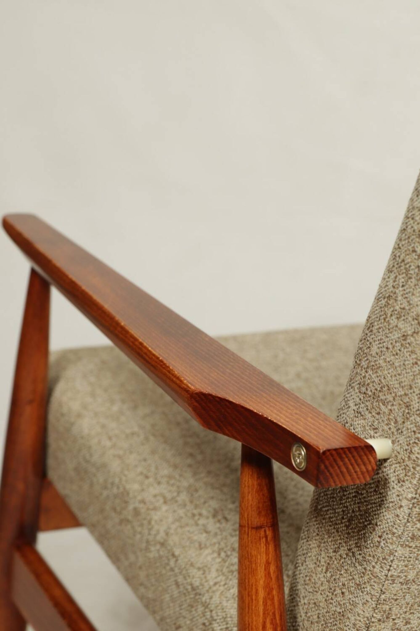 Scandinavian armchair and footrest granola beige concluded by H.Lis 300-190