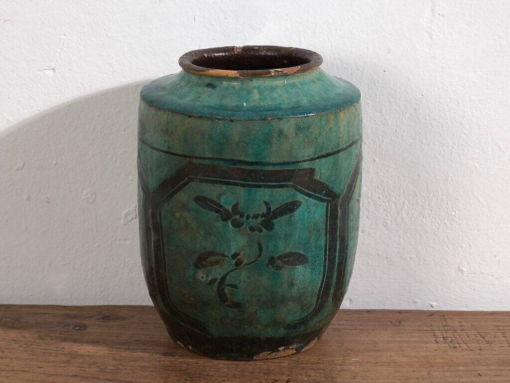 Ancient emerald green enamelled vase (circa 1820) #26