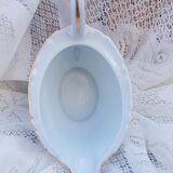 Porcelaine du berry gravy boat