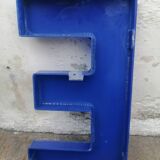Plexiglas sign letter E