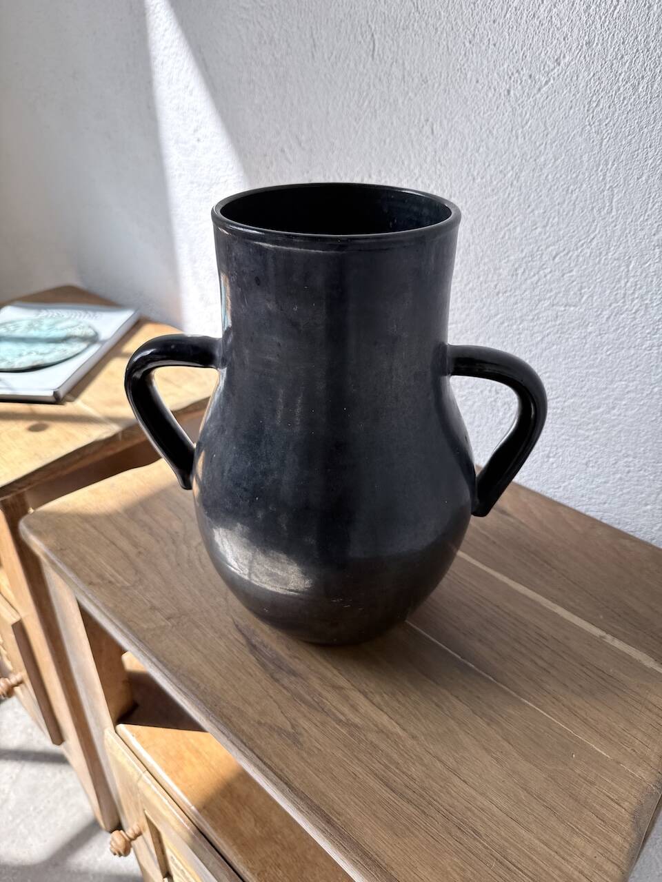 Handled vase Accolay