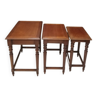 Built-in nesting tables
