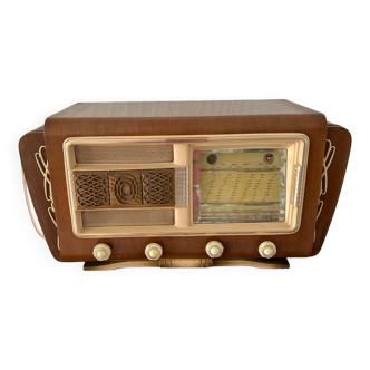 Poste radio ancien vintage des années 70