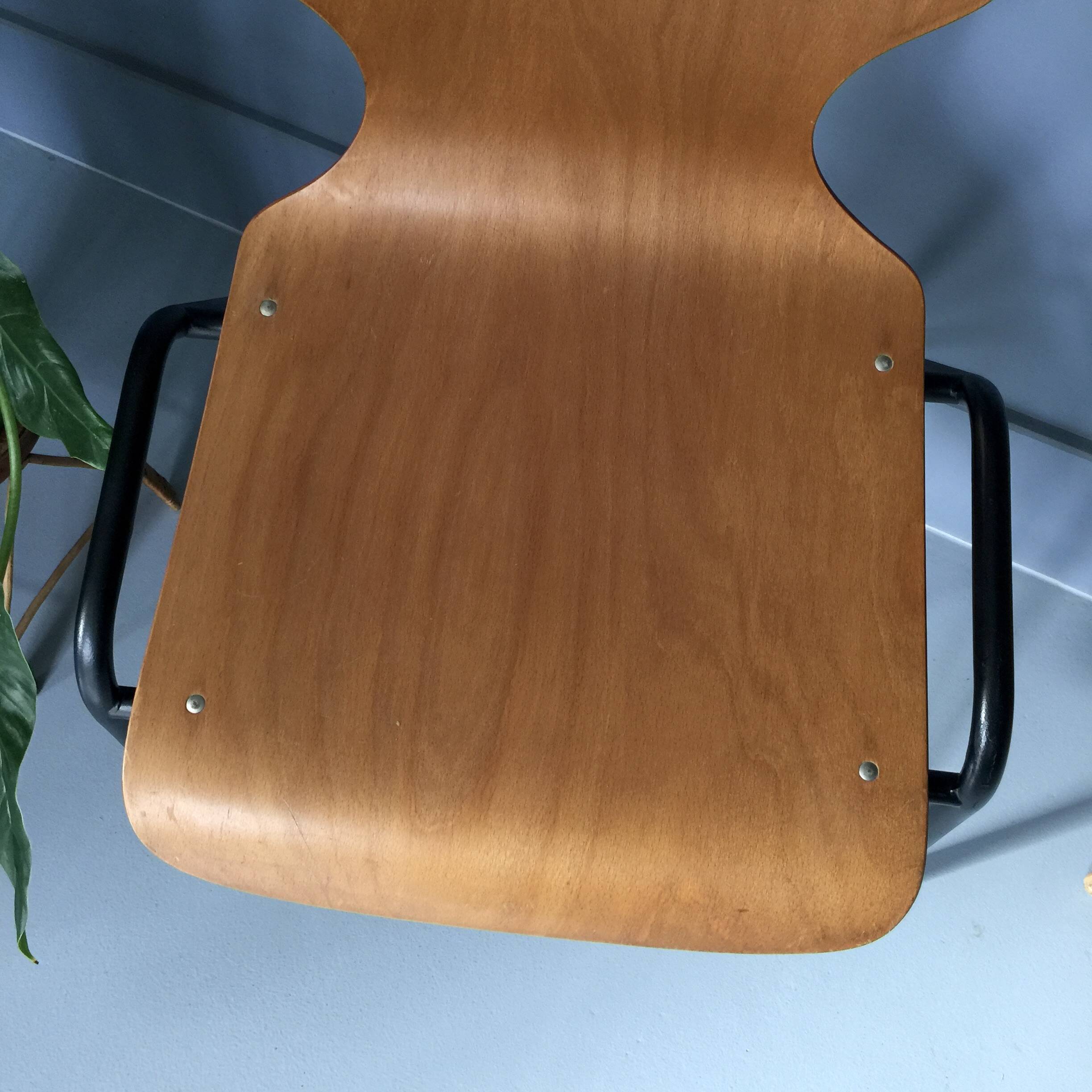 Set of 6 thermoformed wood and metal chairs