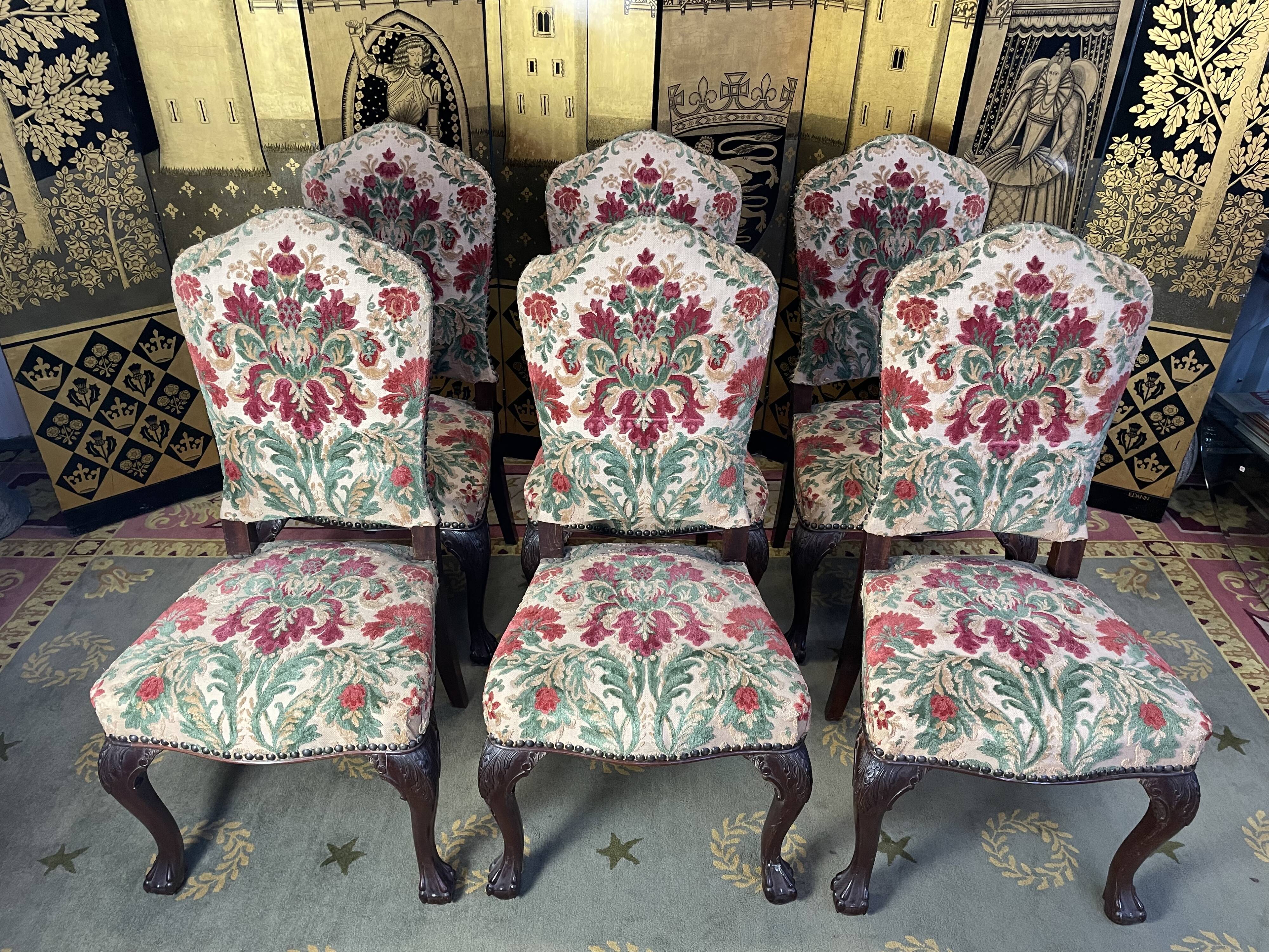 Suite of 6 velvet English chairs