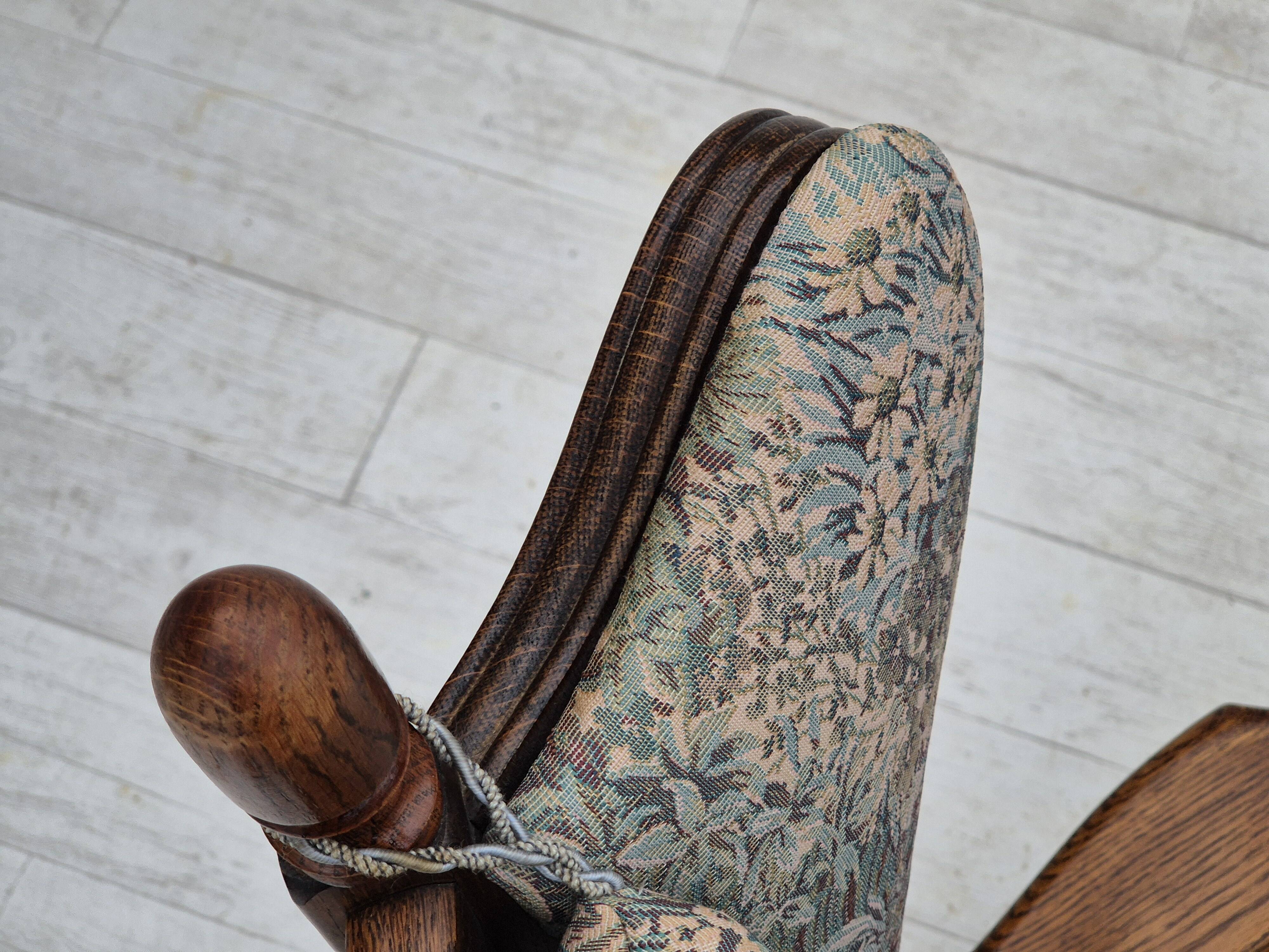 Années 1960, design danois, fauteuil à dossier haut par Regan Møbelfabrik, Aarhus, état d'origine.