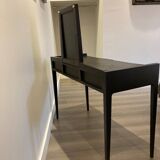Black dressing table