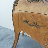 Louis XV chest of drawers in rosewood marquetry