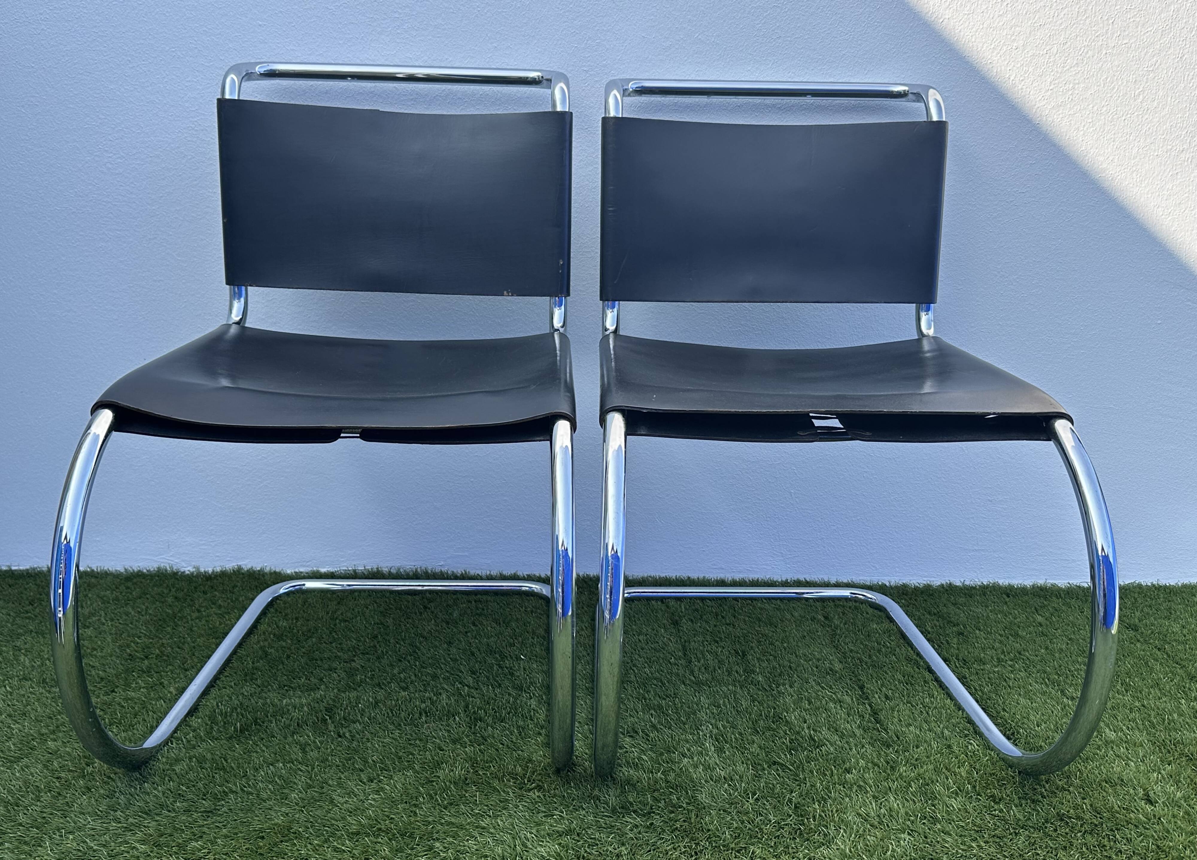 Pair of MR 10 chairs with Mies Van der Rohe laces, Knoll International