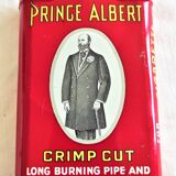 Boite de cigarettes en métal Prince Albert vintage