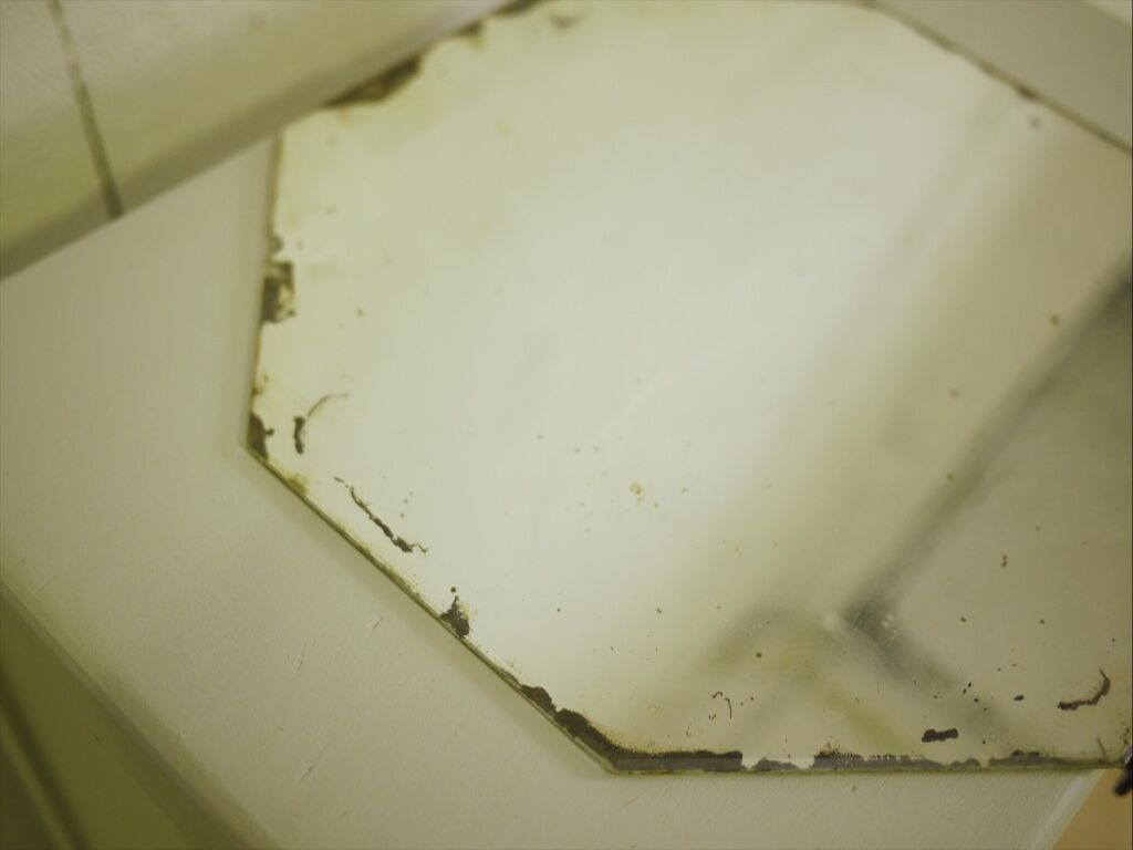 Hexagonal vintage mirror 30 x 30 cm