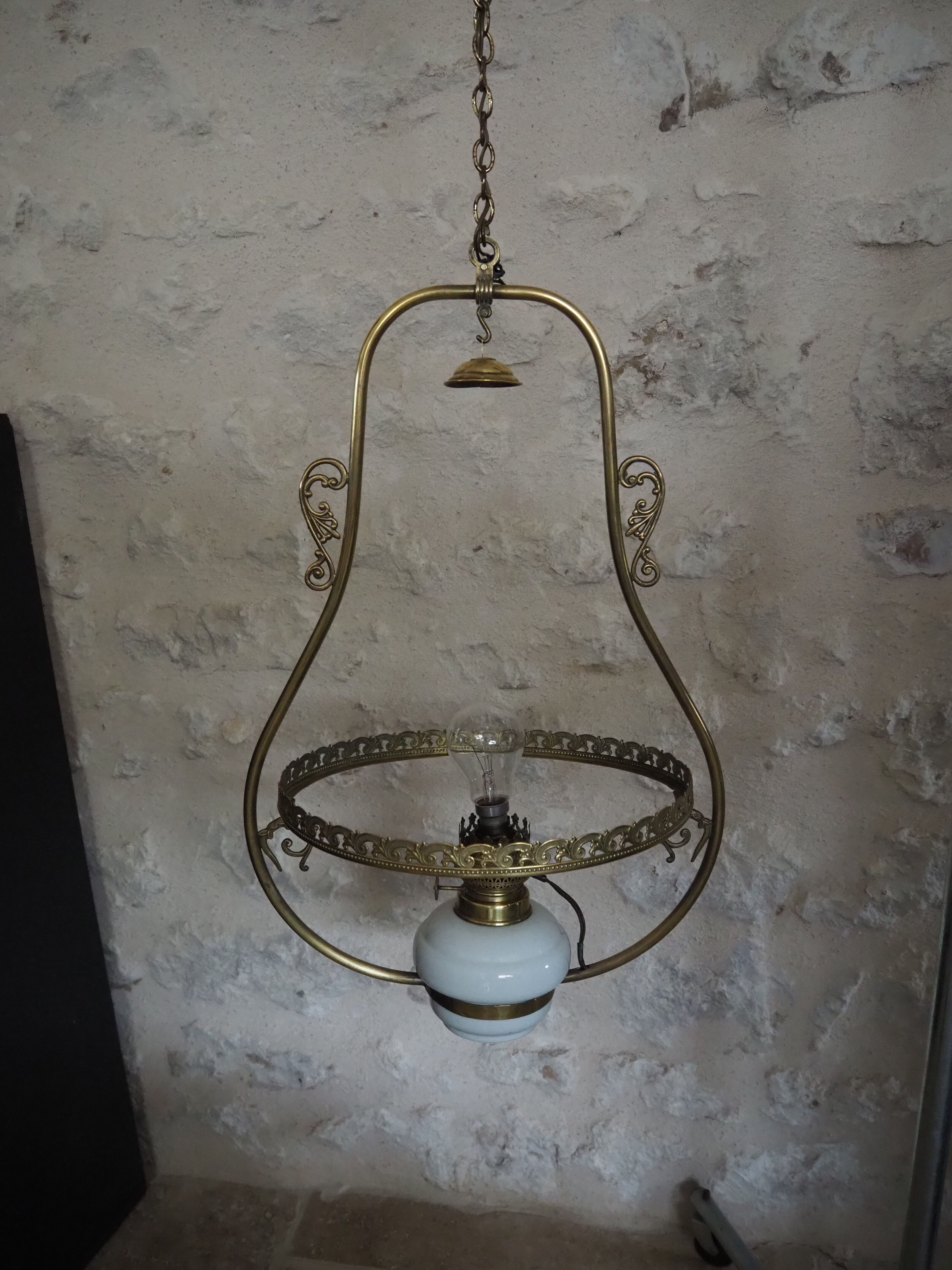Old suspension in opaline, earthenware and brass - kerosene lamp