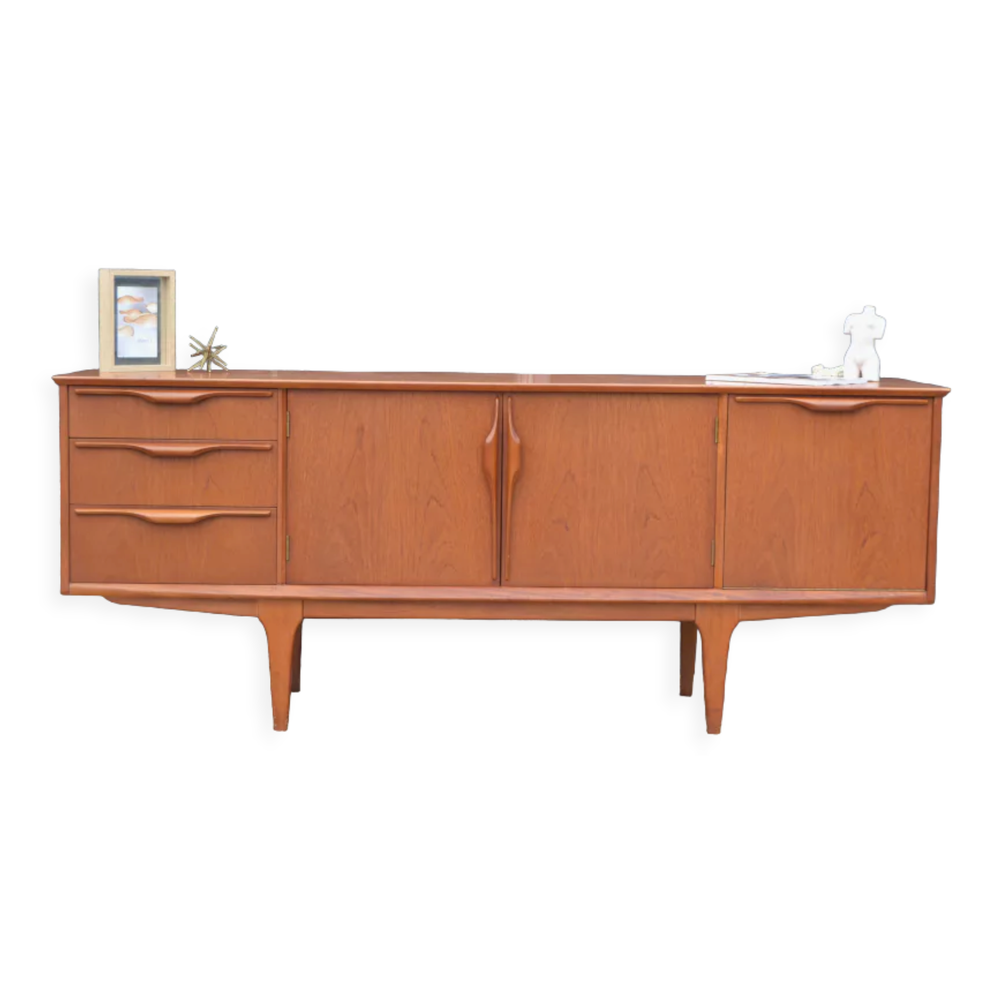 Enfilade by Jentique, "wave" handles * 183 cm