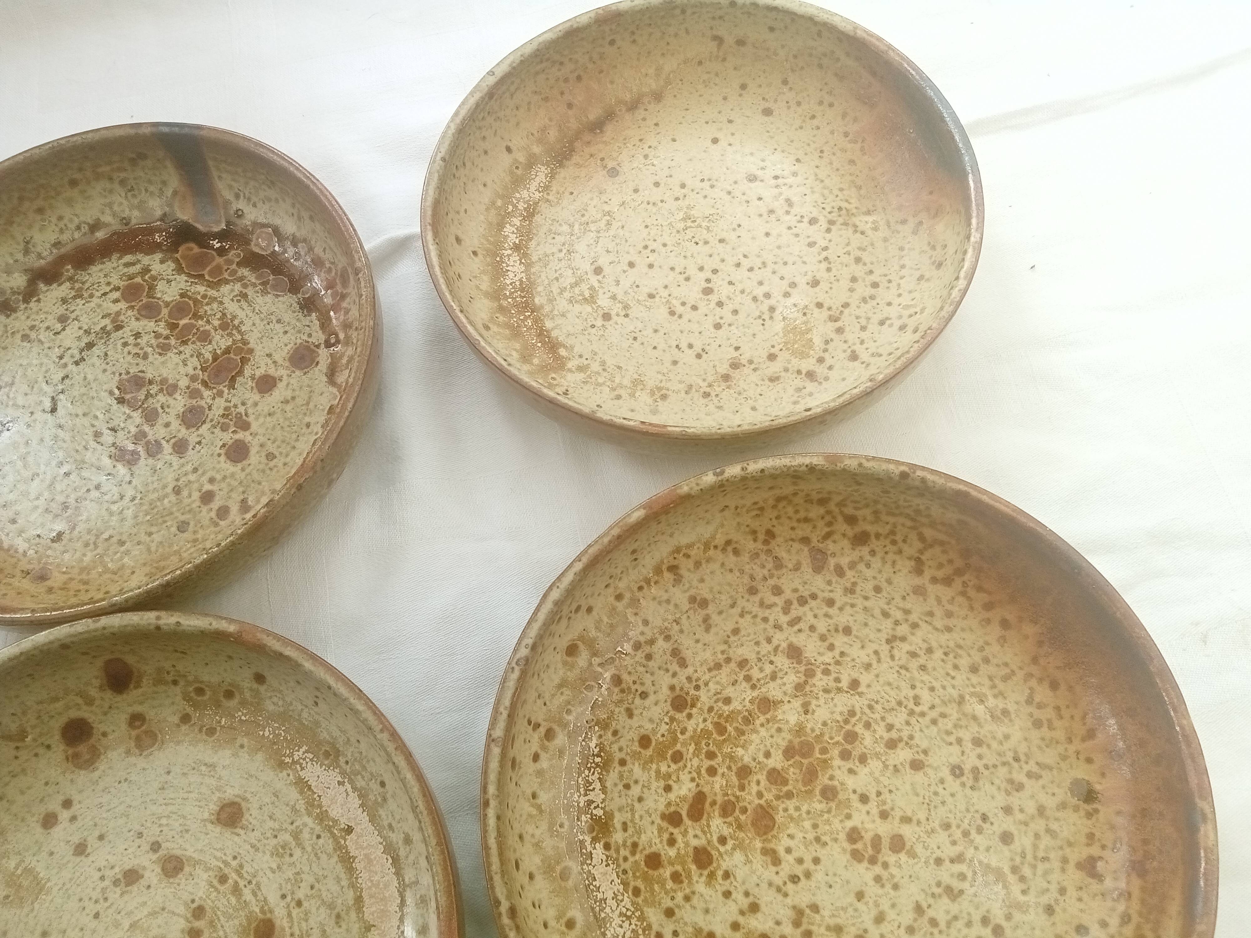 6 hollow sandstone plates