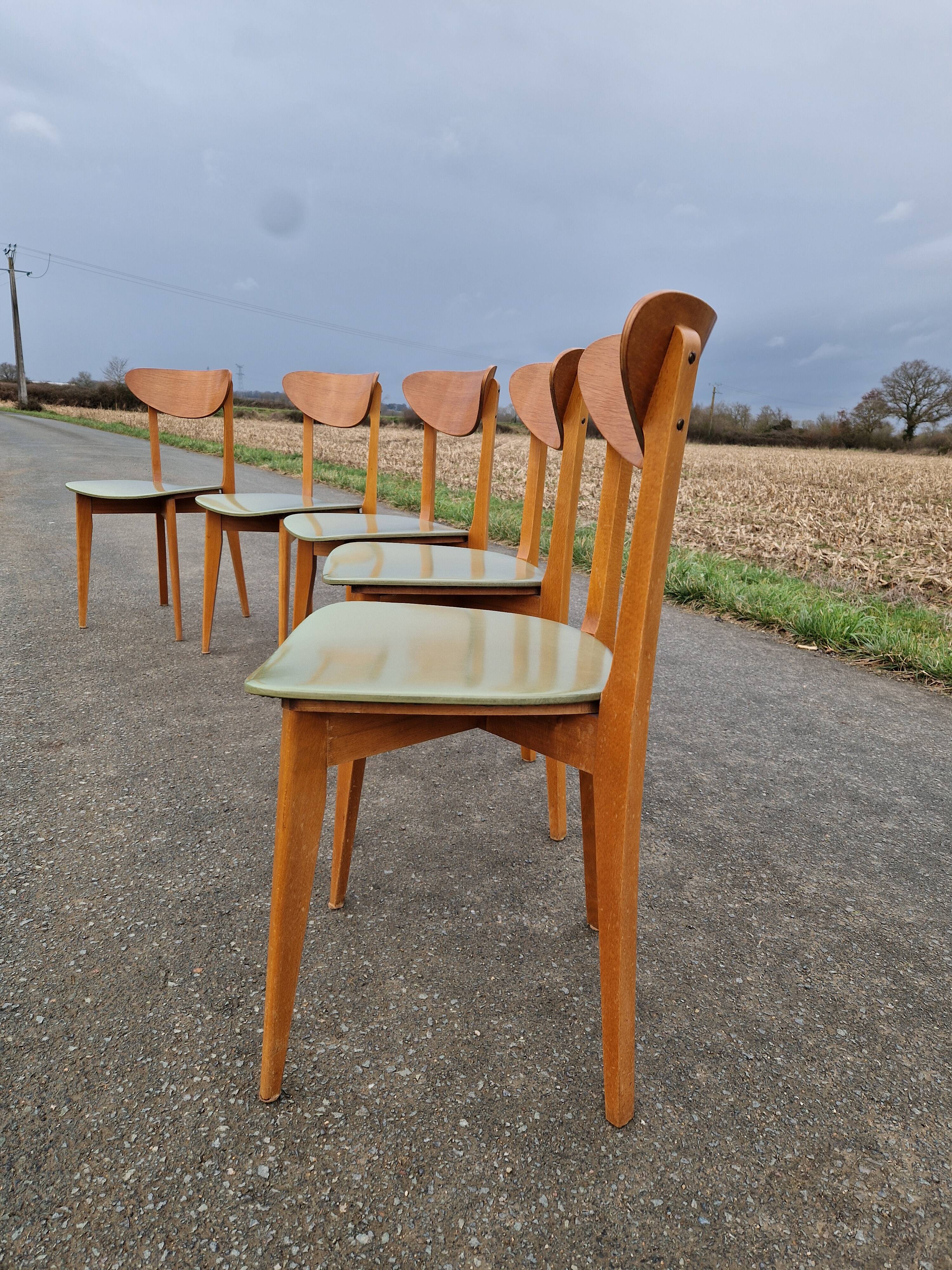 Set of 5 vintage Scandinavian style chairs