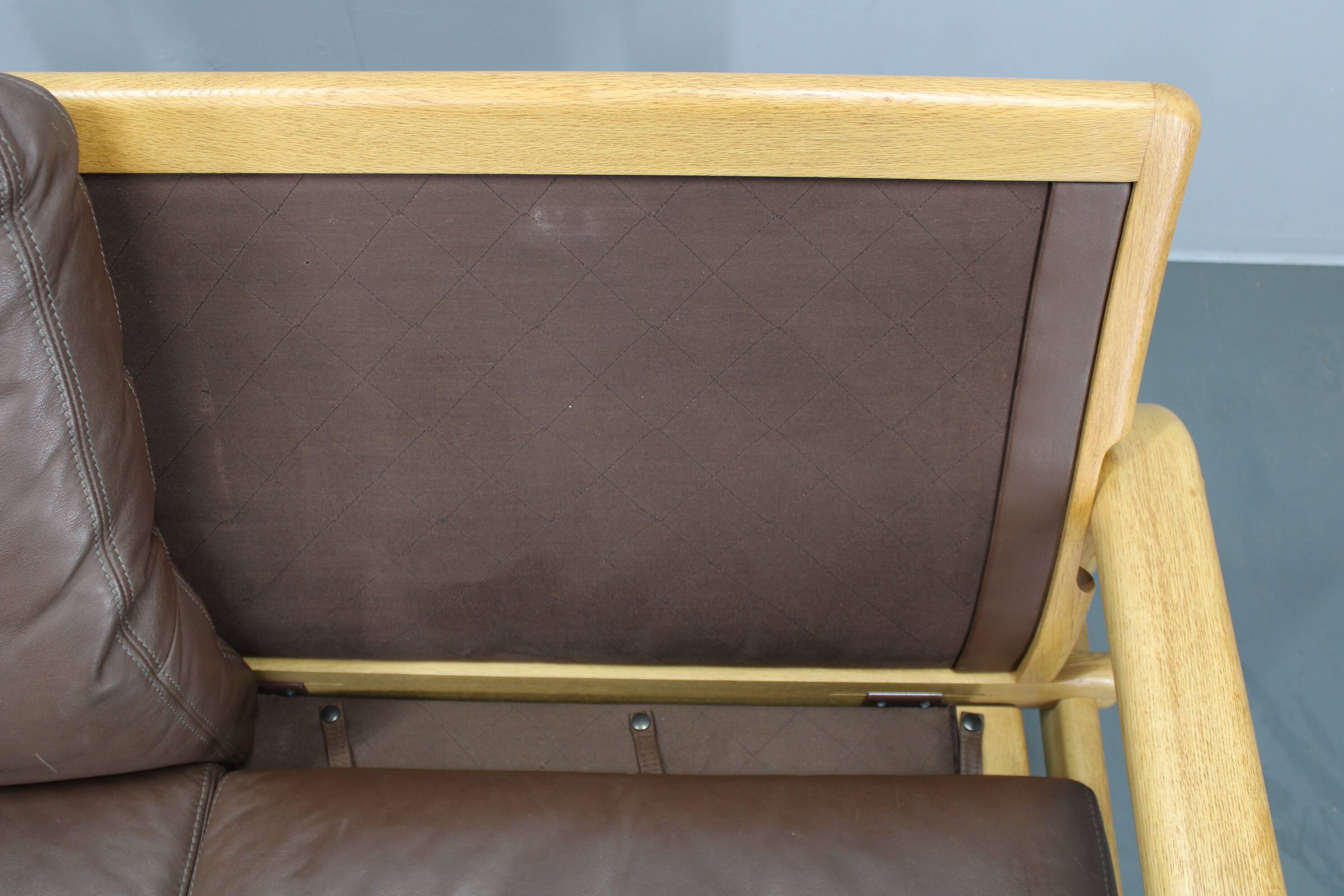 Canapé 2 places L. Olsen & Søn en chêne et cuir des années 1970, Danemark