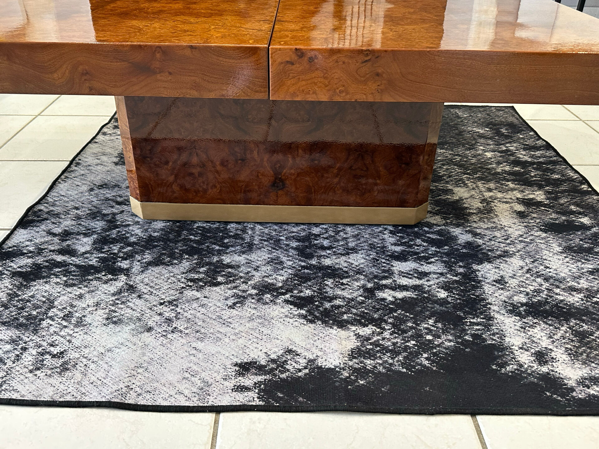 Table basse bar  en Loupe d’orme maison  Lancel vintage 1970