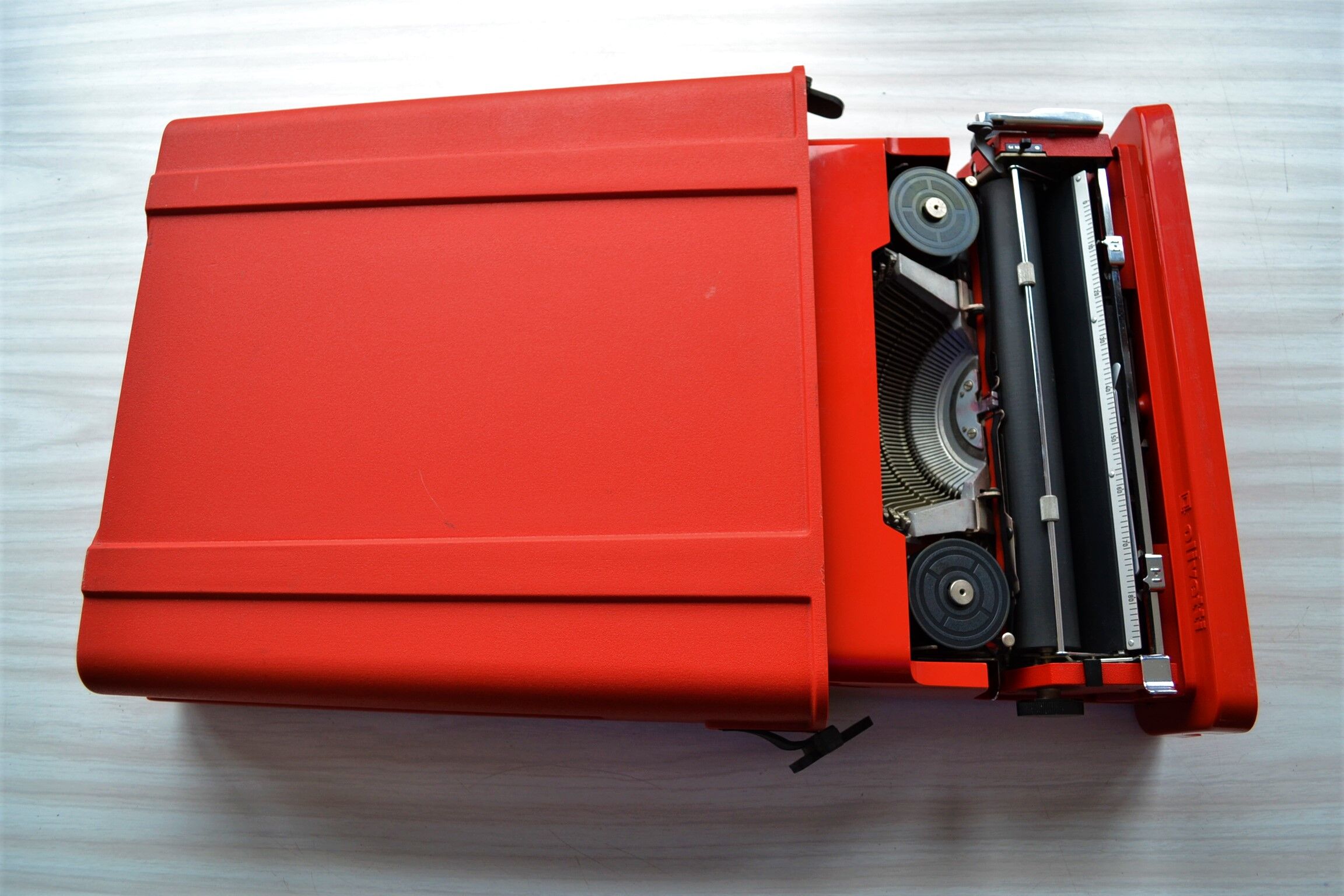 Olivetti "valentine" typewriter by Ettore Sottsass 1960