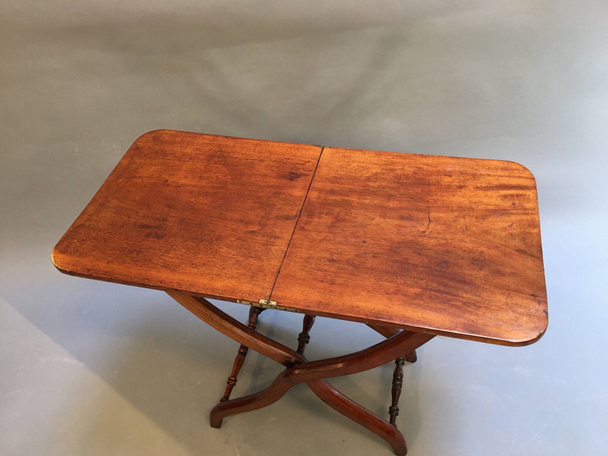 Victorian mahogany coaching table