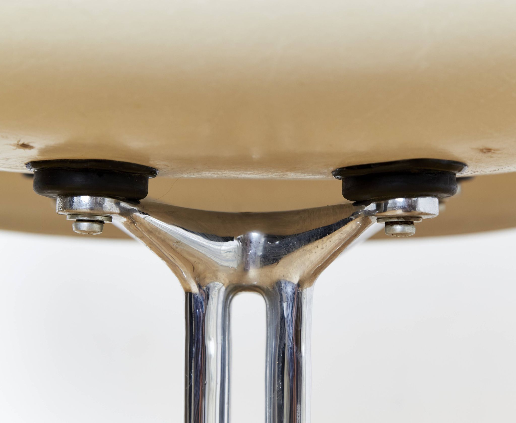 Off-White La Fonda Fiberglas Chair by Charles & Ray Eames for Herman Miller