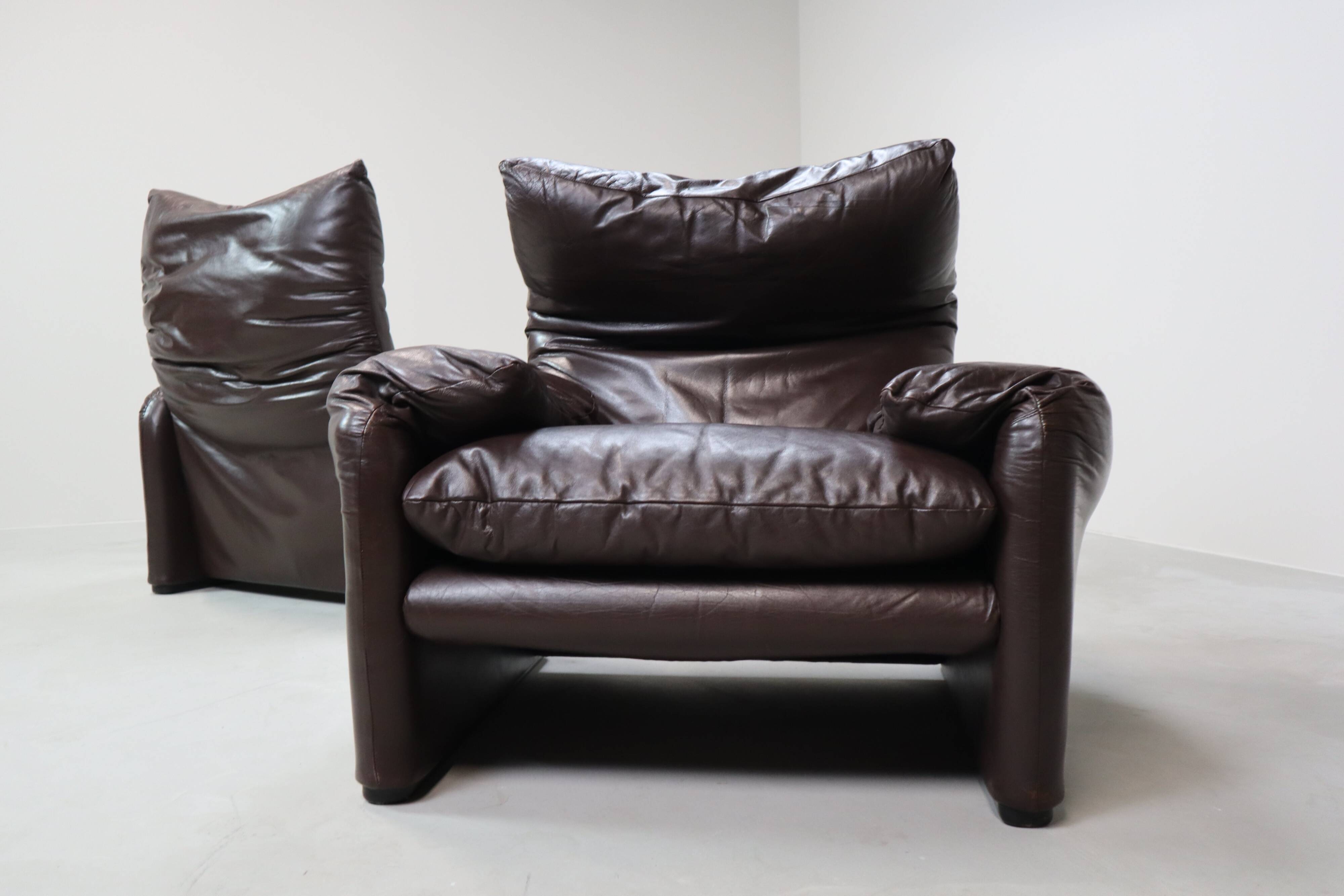 Pair of Maralunga leather armchairs by Vico Magistretti for Cassina, 1974