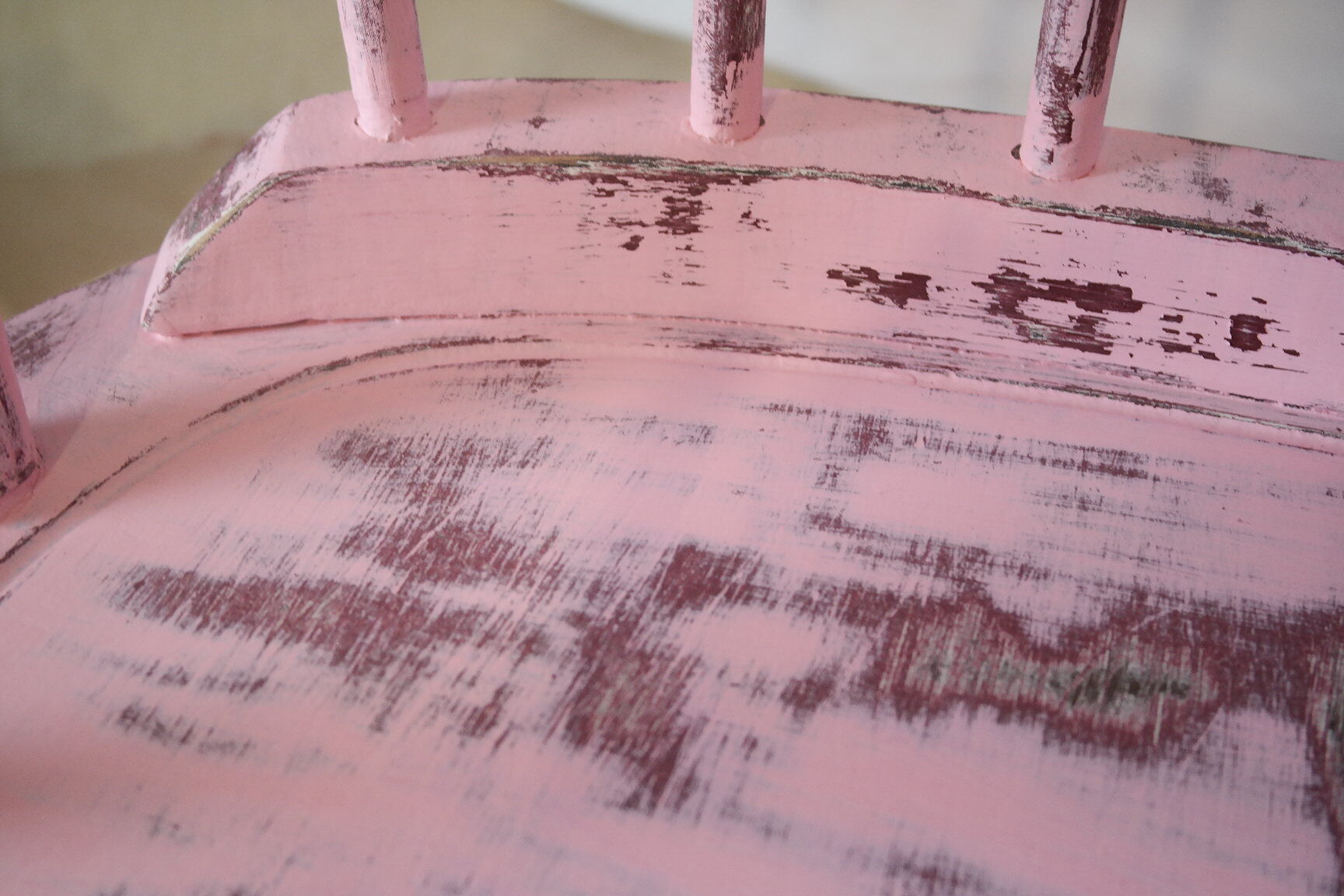Rocking-chair vintage 50 in pink patina wood