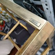 Table basse dorée