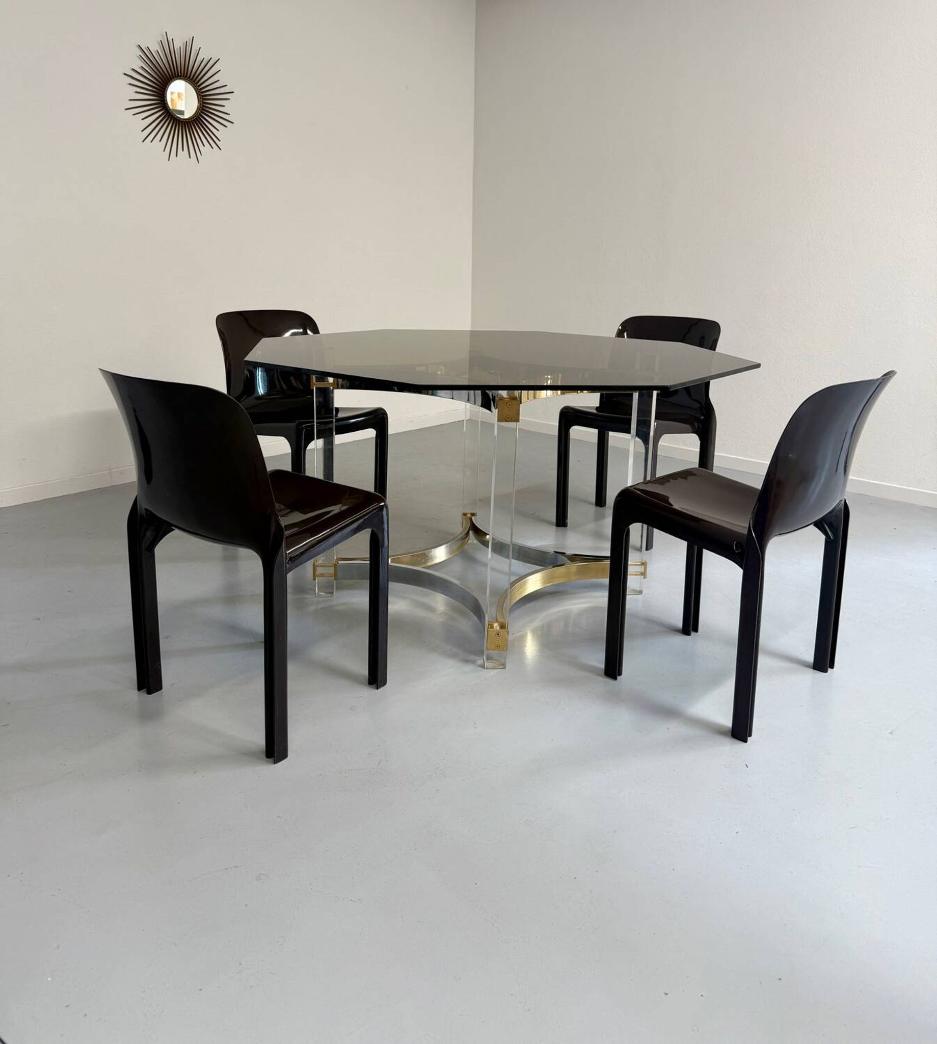 Ancienne table à manger design italien d'Alessandro Albrizzi années 70