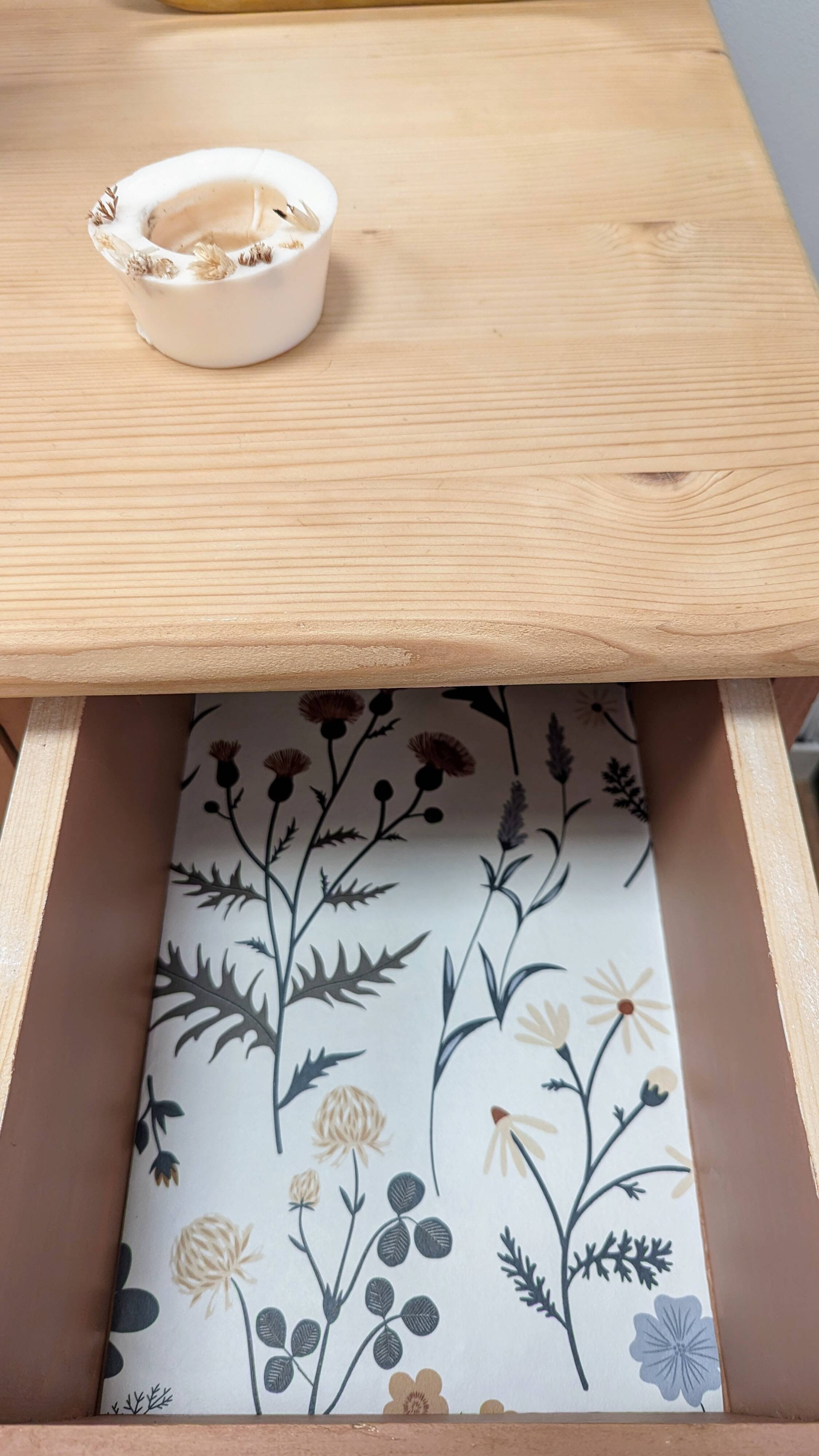 Storage furniture jam maker