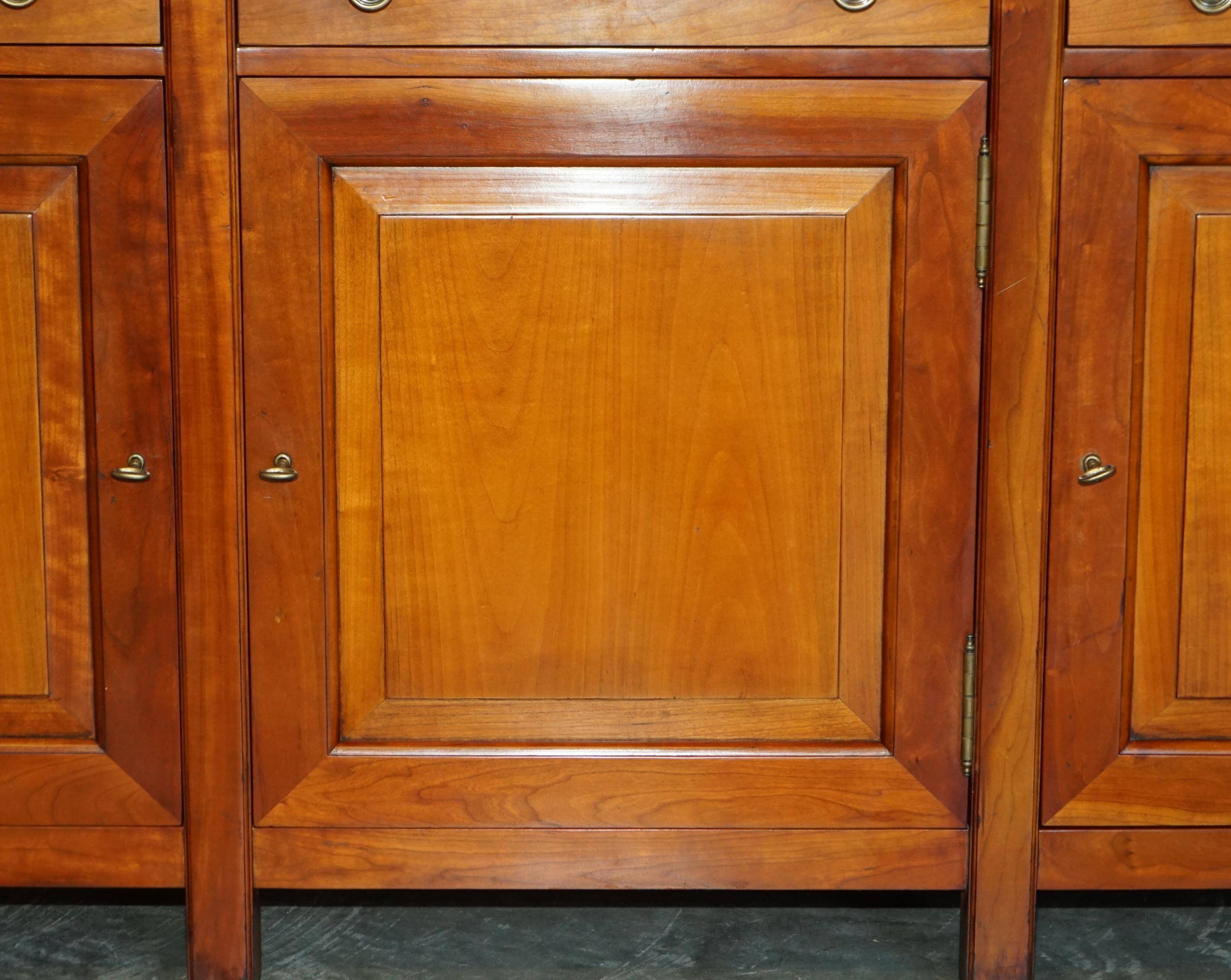 Large buffet Multiyork in solid cherry wood with six drawers.