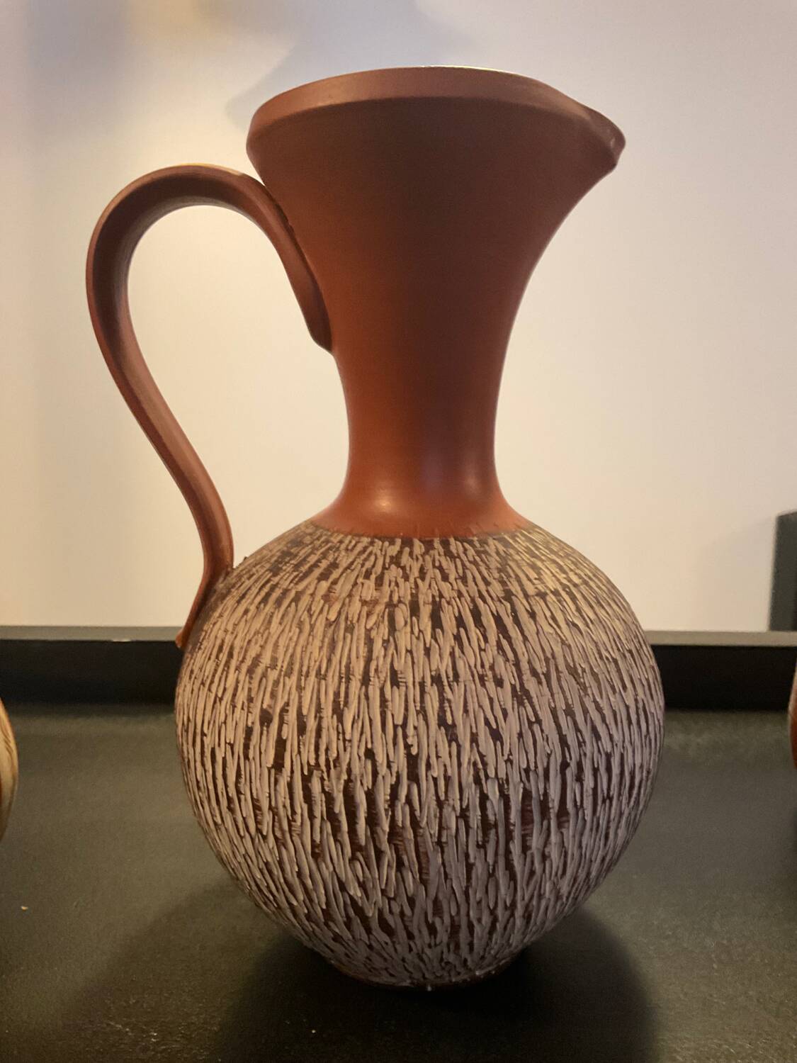 Series of 3 vintage chiseled terracotta vases