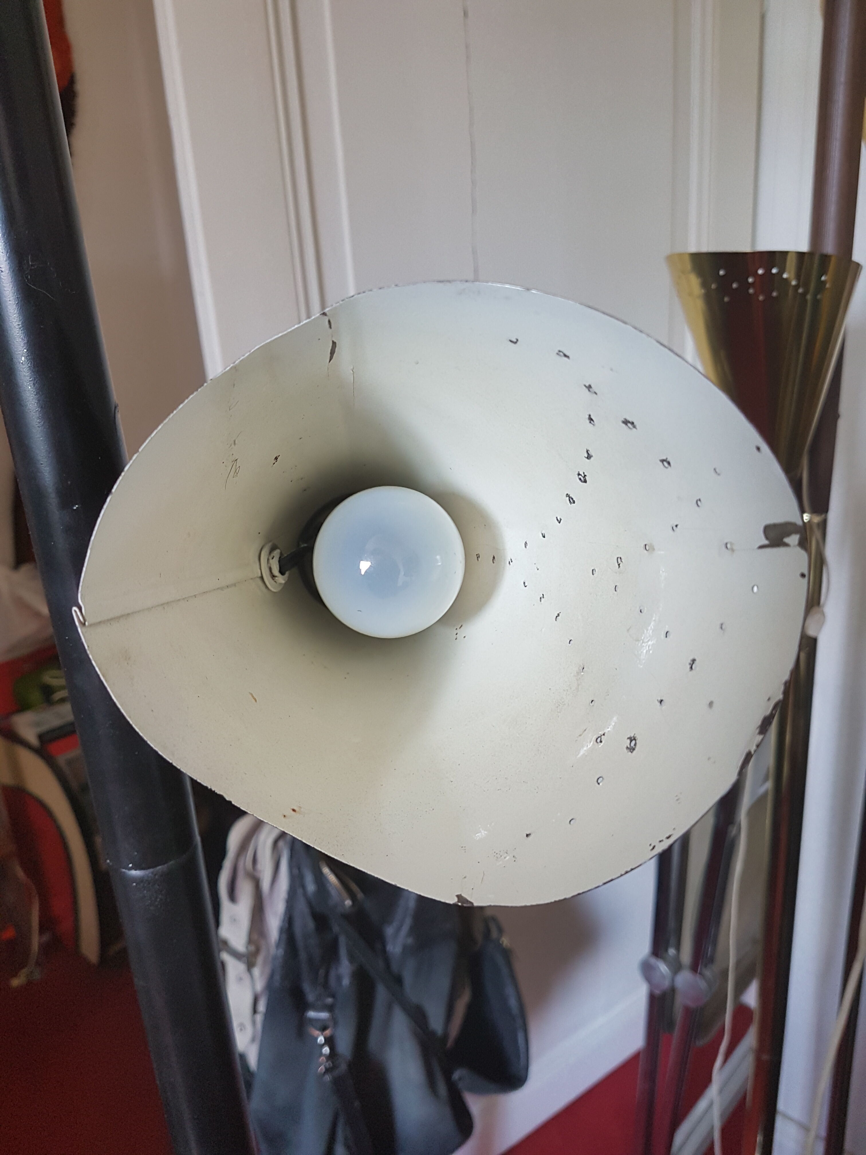 Floor lamp "tension pole lamp" American of the 1950s