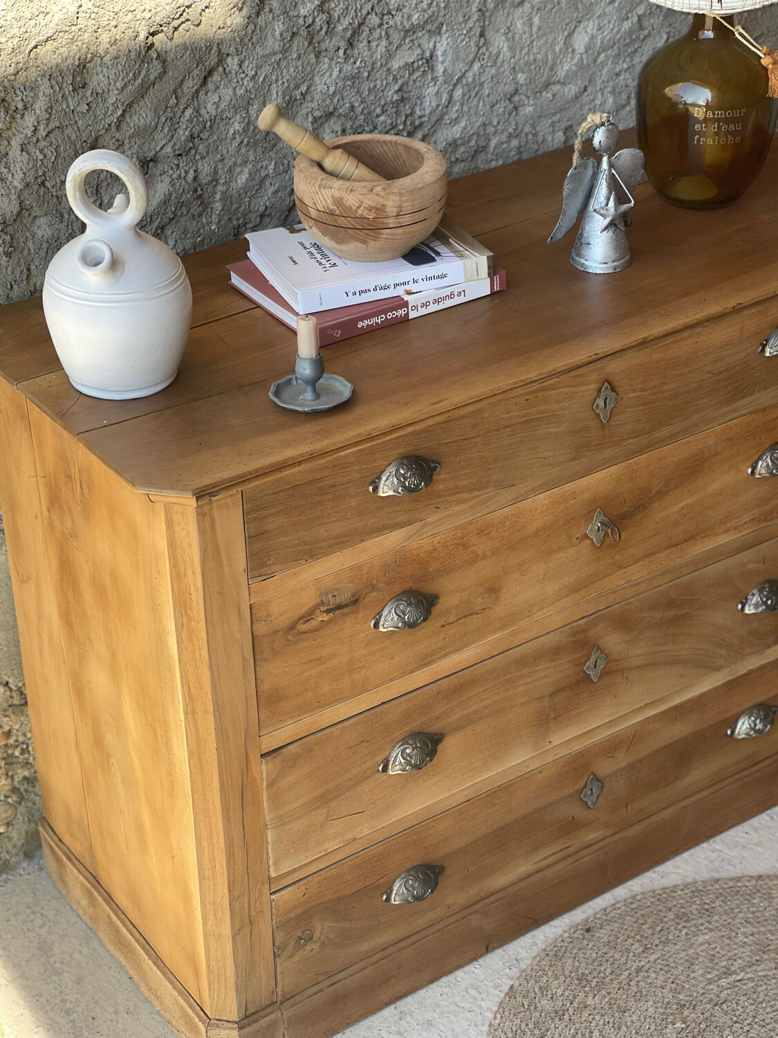 Chest of drawers