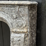 Cheminée Régence en marbre gris, Sainte-Anne, XVIIIe siècle