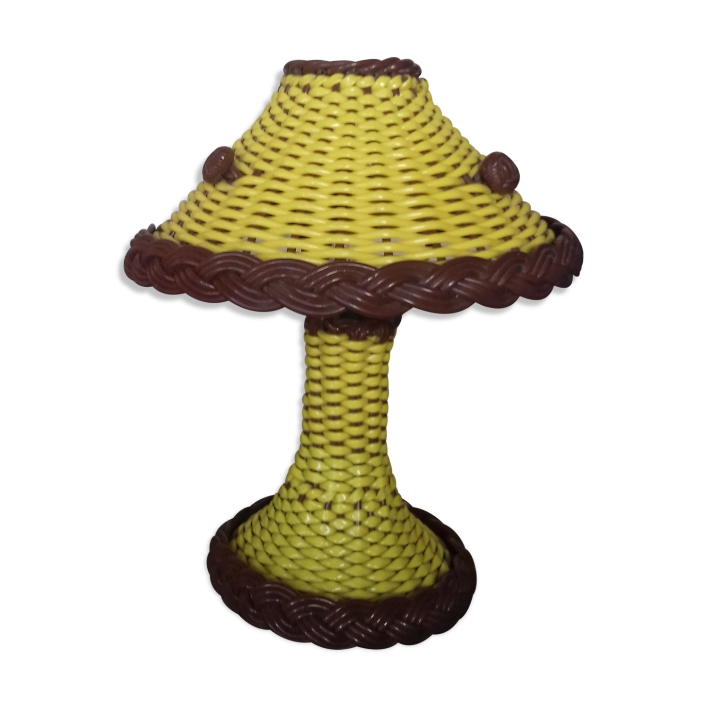 Yellow scoubidou lamp
