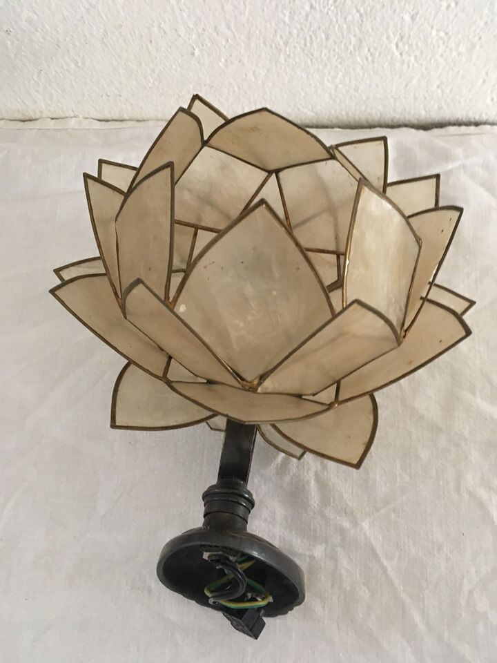 Lotus wall lamp in mother-of-pearl petals