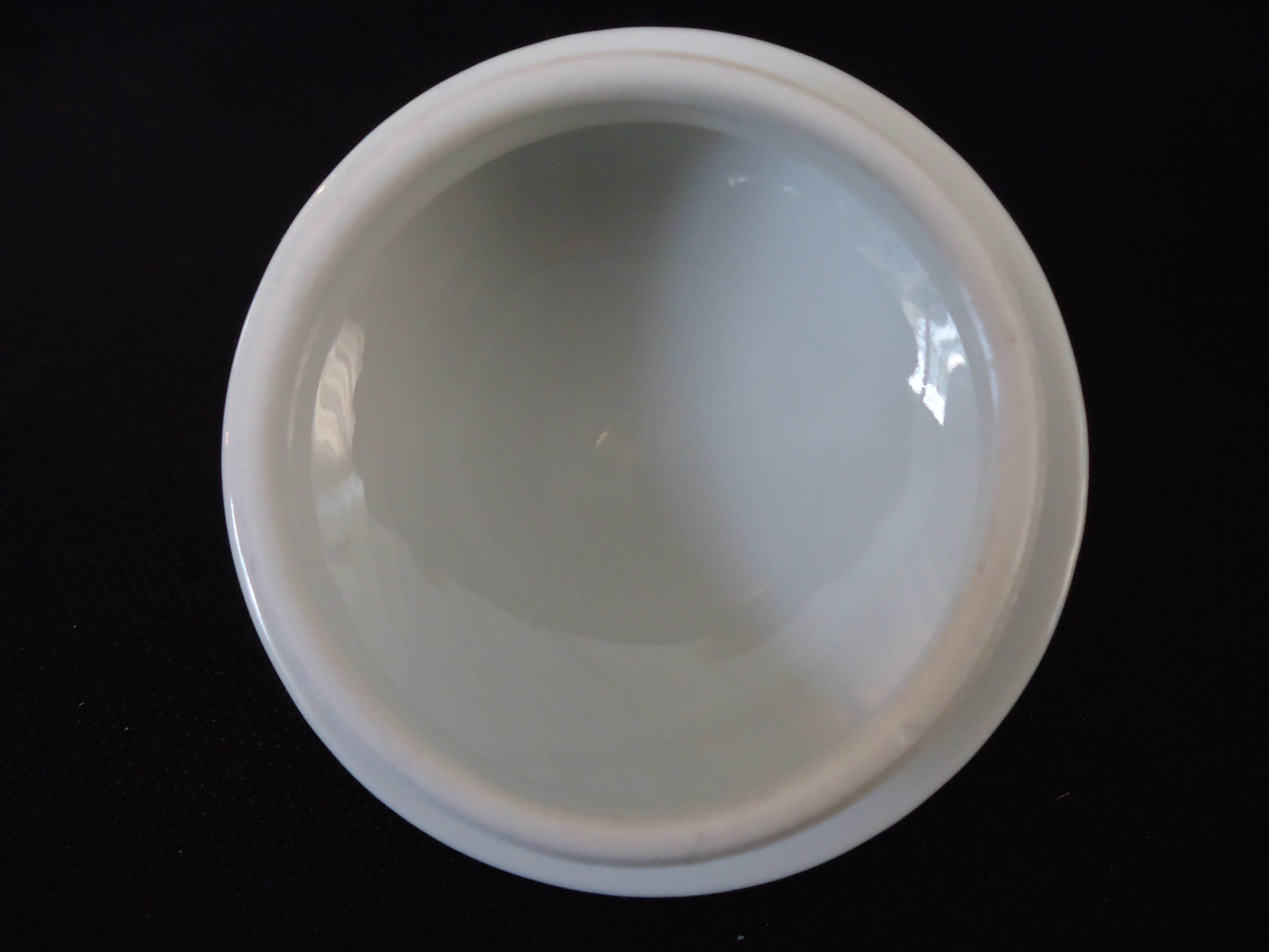 Pouring coffee pot, made of Limoges porcelain, Goumot Labesse (A565)