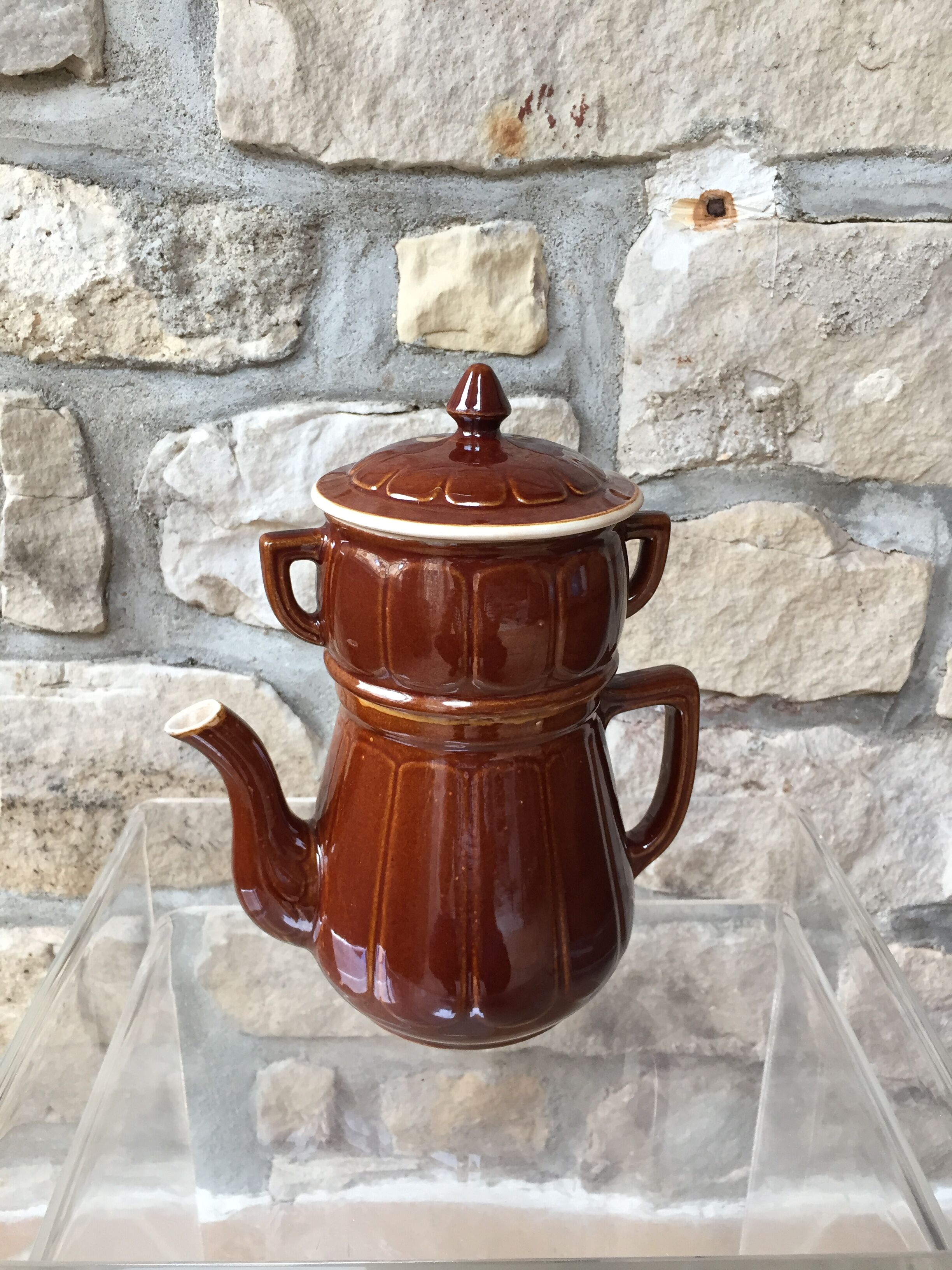 Cafetiere en porcelaine marron vintage