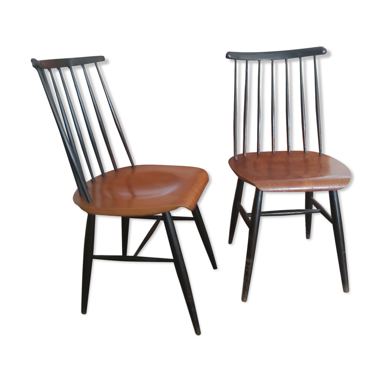 Pair of Ilmari Tapiovaara Fanett chairs