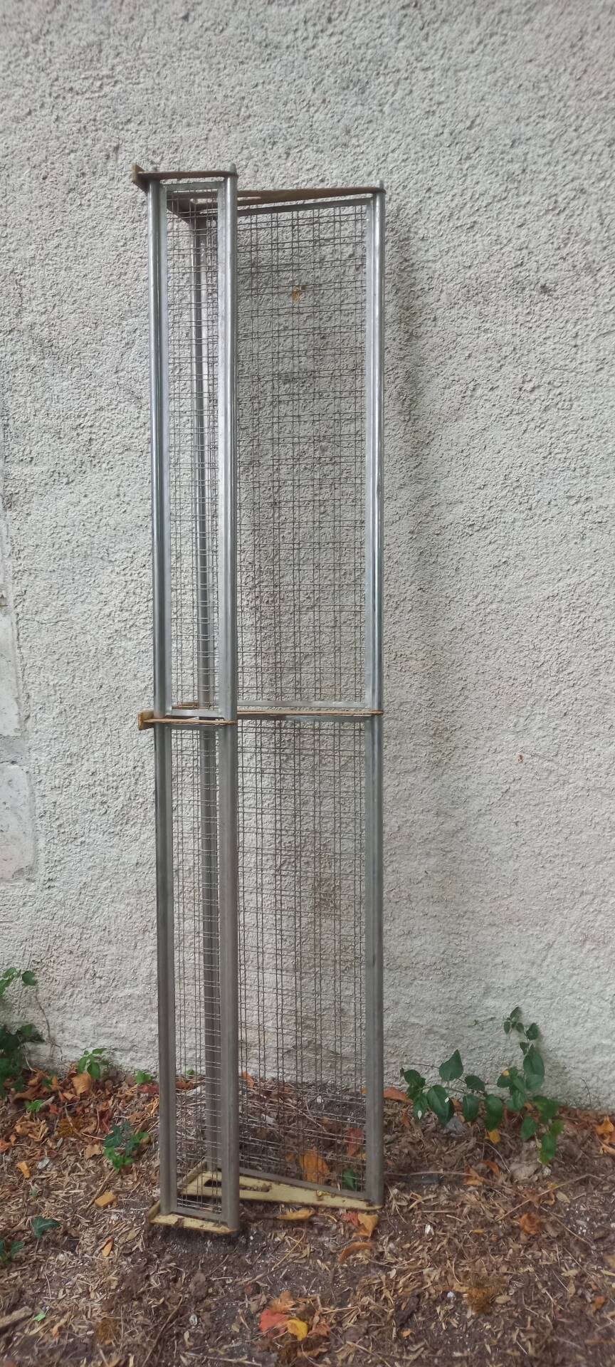 Etagére métallique