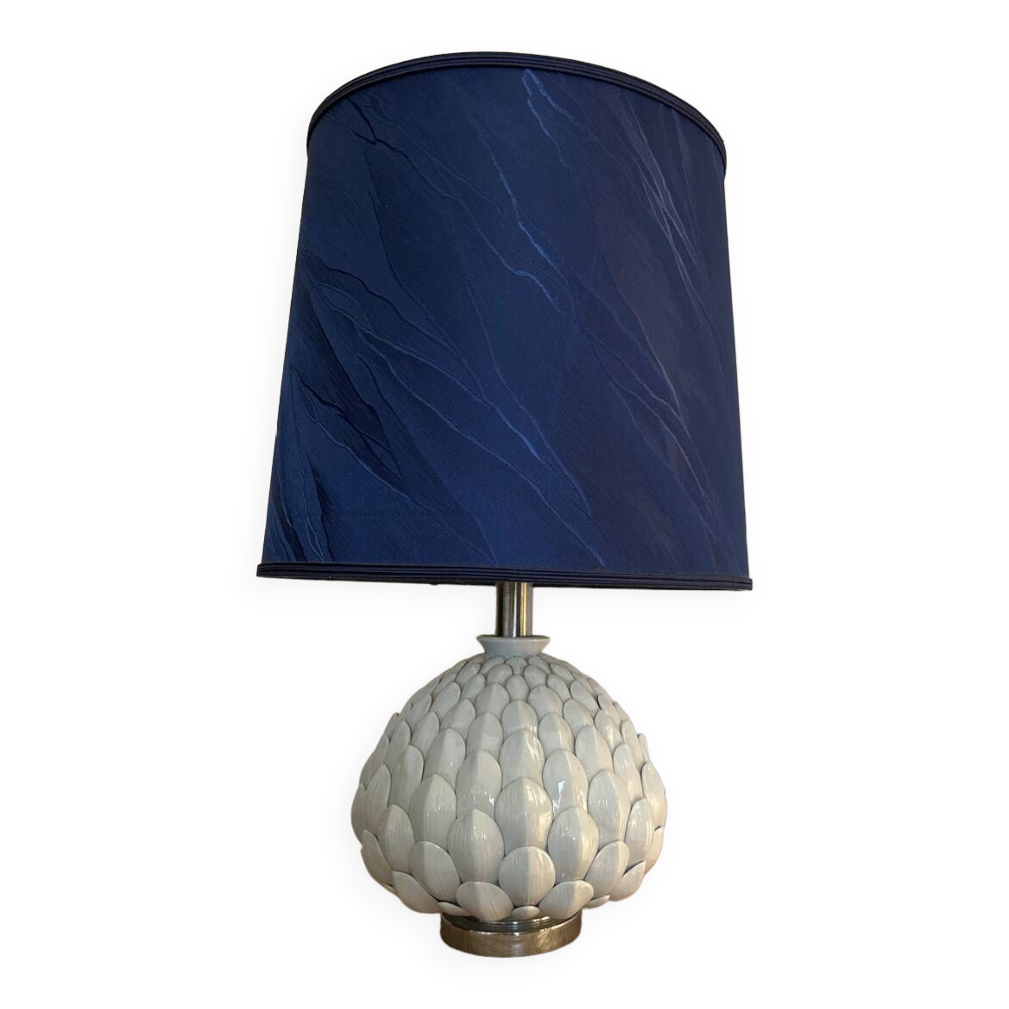 Vintage artichoke lamp