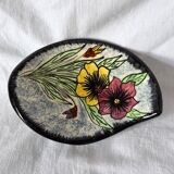 Vallauris empty pocket bowl A554