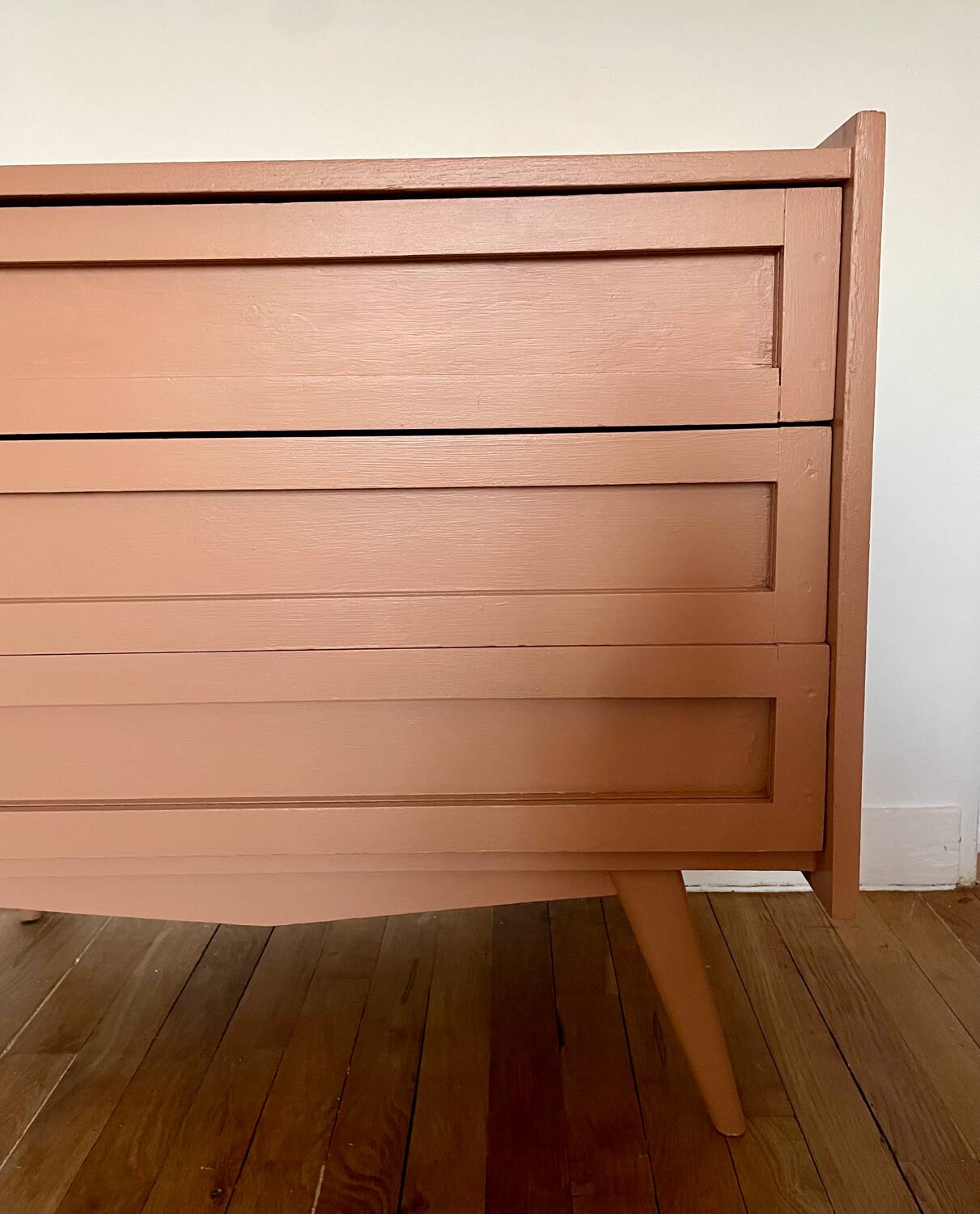 Commode vintage pieds compas