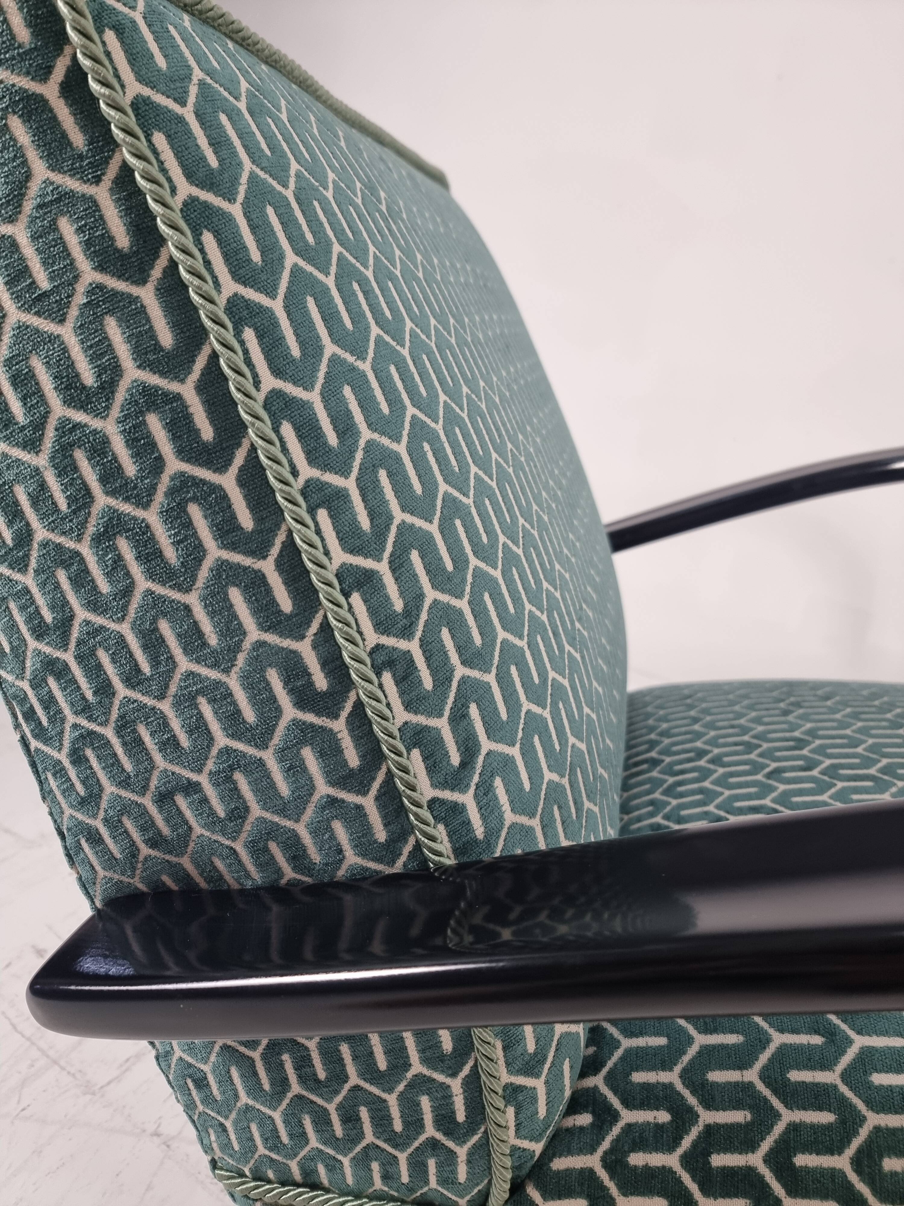 H 269 Lounge Chair and table spider by Jindřich Halabala for Up Zavody, 1940s, Set of 2