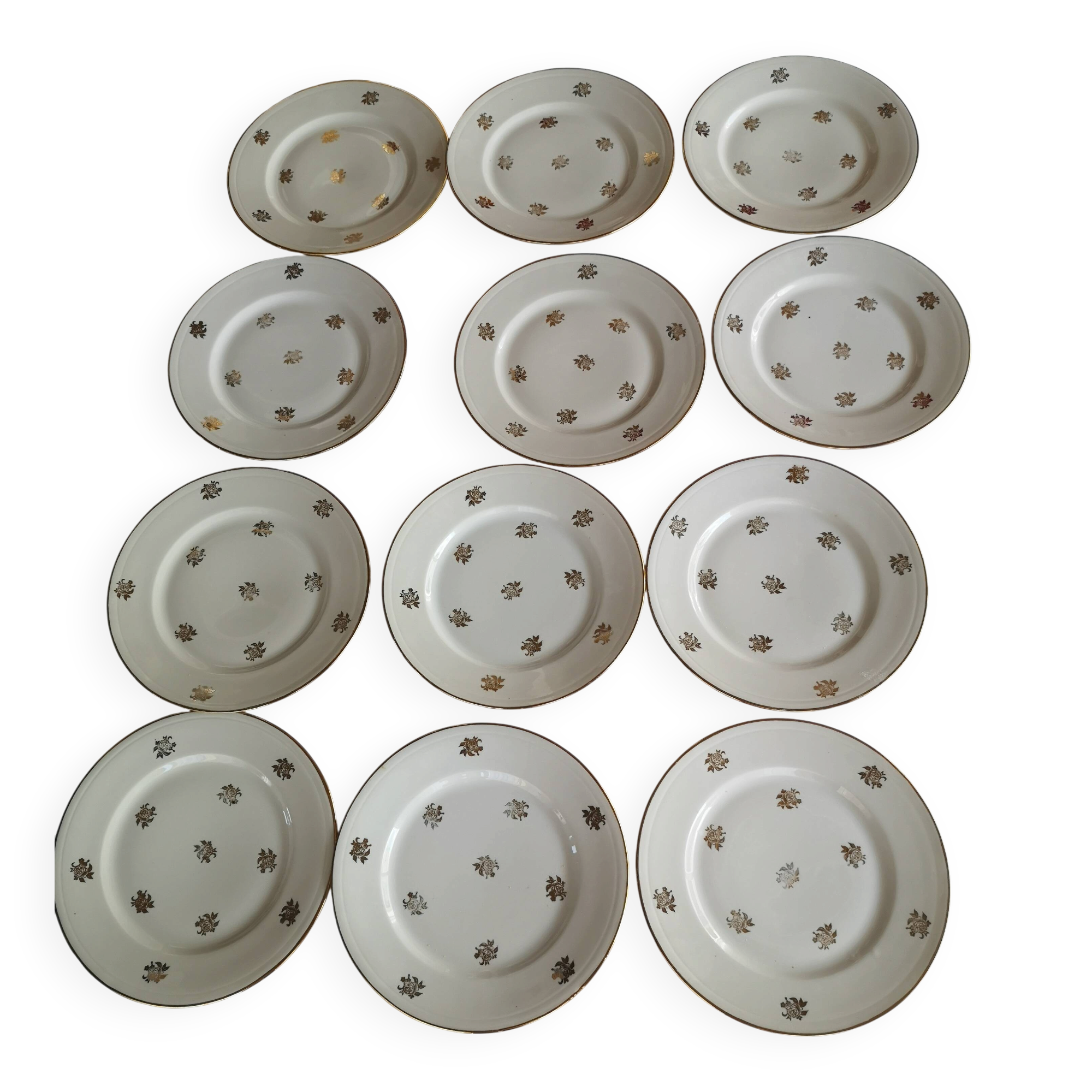 Service ancien – 12 assiettes plates en porcelaine française – décor floral